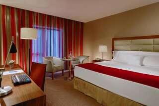 Отель Sheraton Athlone Hotel Атлон Классический номер с кроватью размера «king-size»-1